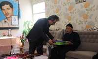 دیدار مدیر شبکه بهداشت و درمان شهرستان با خانواده شهدا و ایثارگران